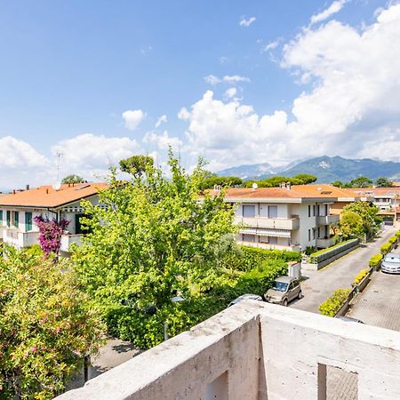Casa Arno 500M From Beach - Happy Rentals Marina di Massa Zewnętrze zdjęcie